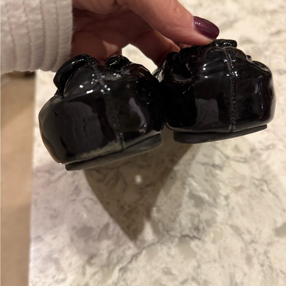 Tory Burch Reva Flats – Black Patent Leather – Good Condition - Picture 3 of 4